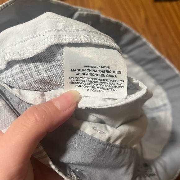 Nike Golf Dri-Fit Plaid Shorts - Size Medium - Picture 7 of 9